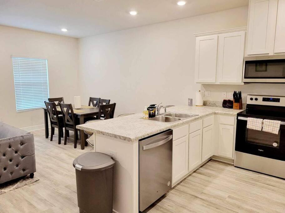 Апартаменты Brand New House In Pensacola,Ev Connector Available Экстерьер фото