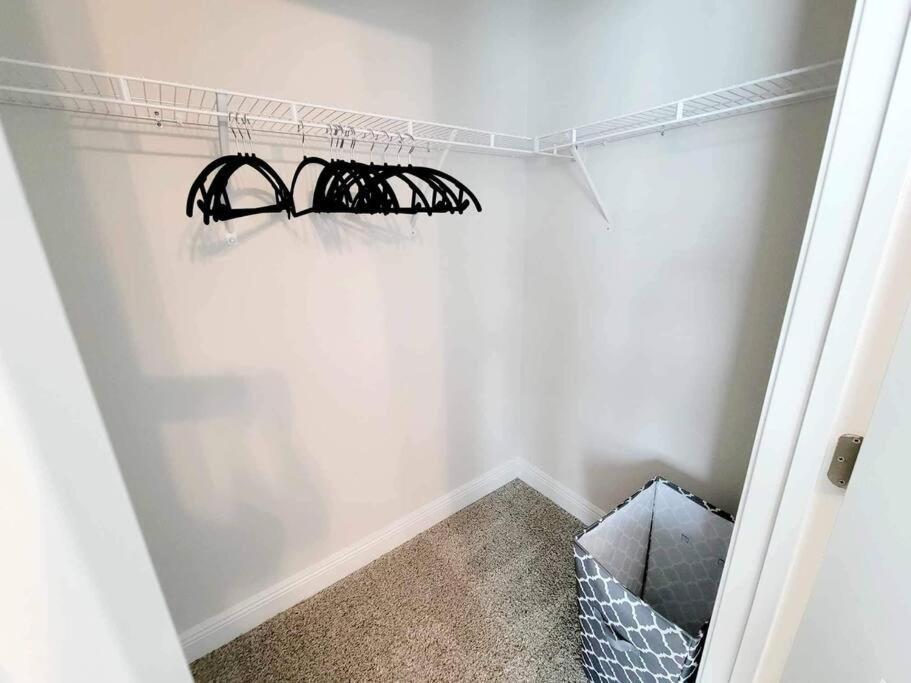 Апартаменты Brand New House In Pensacola,Ev Connector Available Экстерьер фото