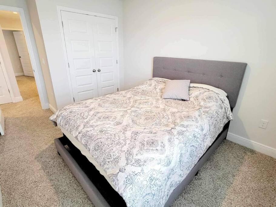 Апартаменты Brand New House In Pensacola,Ev Connector Available Экстерьер фото